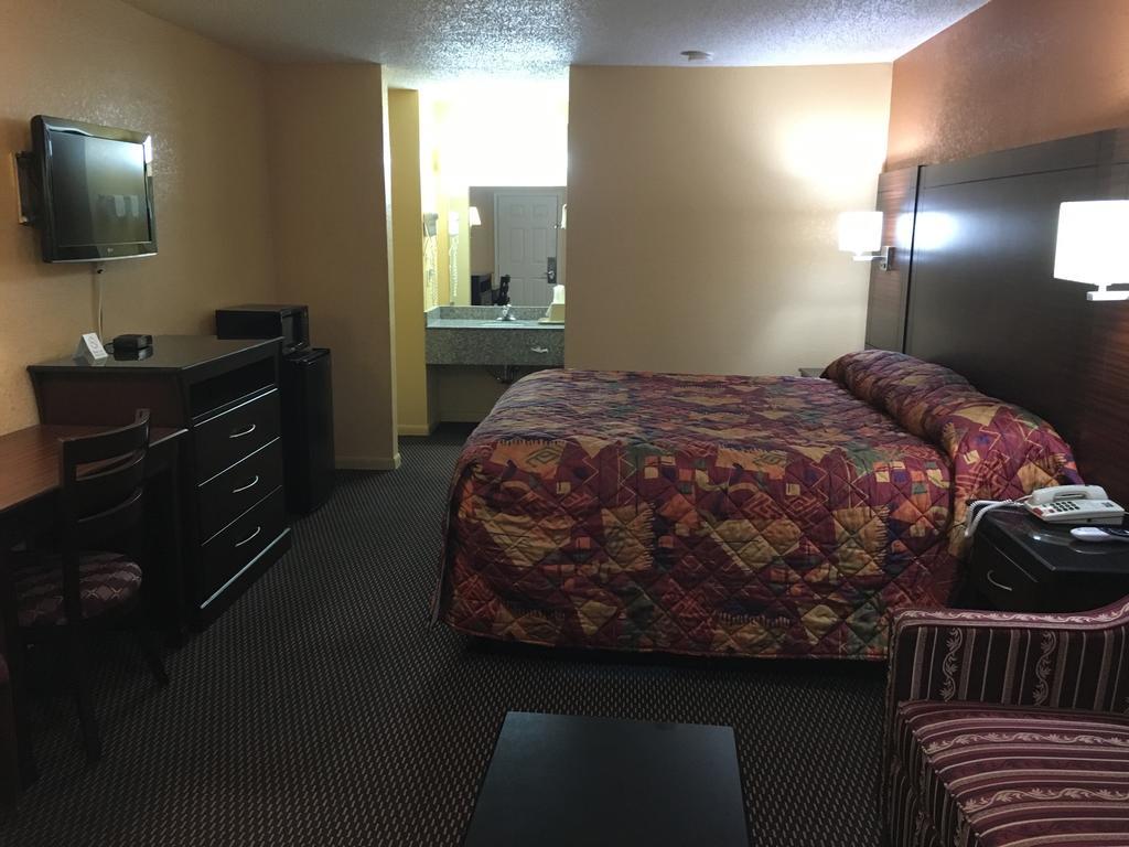 Redwood Inn - White Hall חדר תמונה